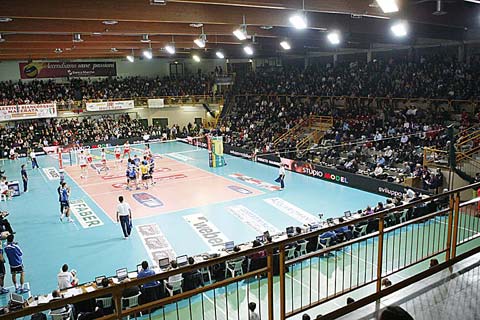 Inserisci un'immagine (800x500)