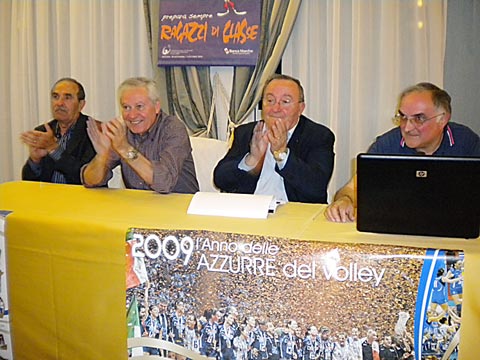 Inserisci un'immagine (800x500)