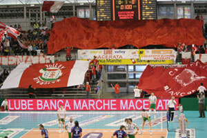Inserisci un'immagine (800x500)