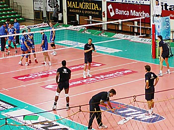 Inserisci un'immagine (800x500)