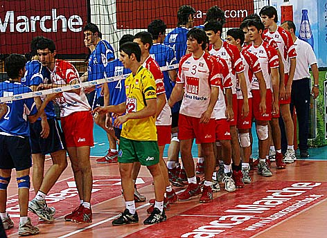 Inserisci un'immagine (800x500)