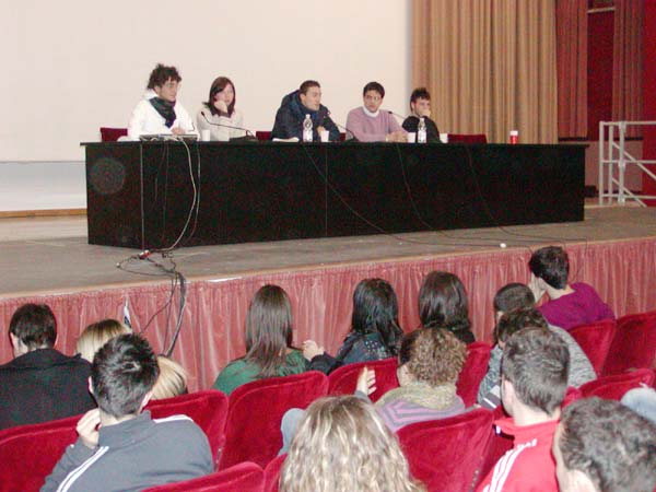 Inserisci un'immagine (800x500)