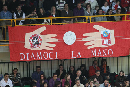 Inserisci un'immagine (800x500)