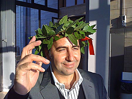 Inserisci un'immagine (800x500)