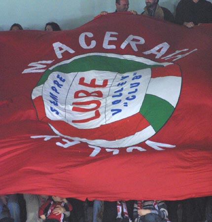 Inserisci un'immagine (800x500)