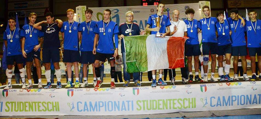 Inserisci un'immagine (800x500)