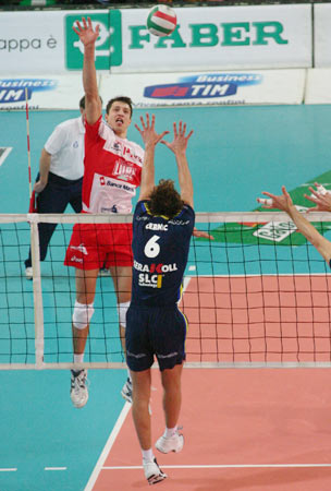 Inserisci un'immagine (800x500)