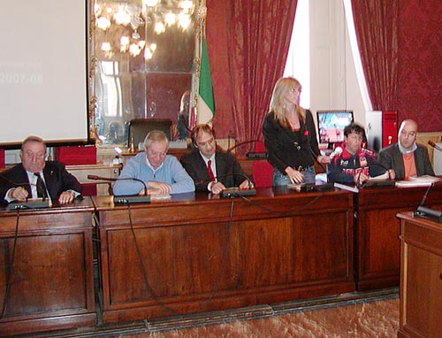 Inserisci un'immagine (800x500)